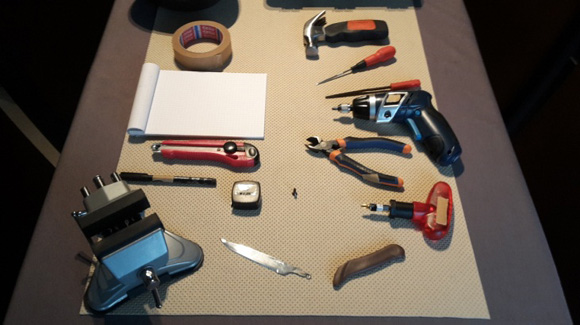 Materiale occorrente per riparare il coltello ©