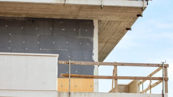 cantiere con realizzazione di cappotto