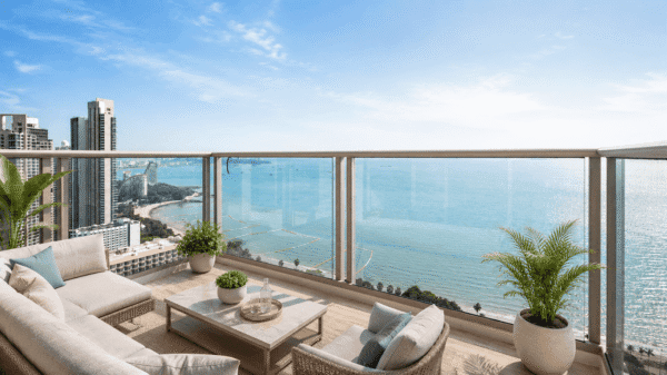 balcone con parapetto in vetro