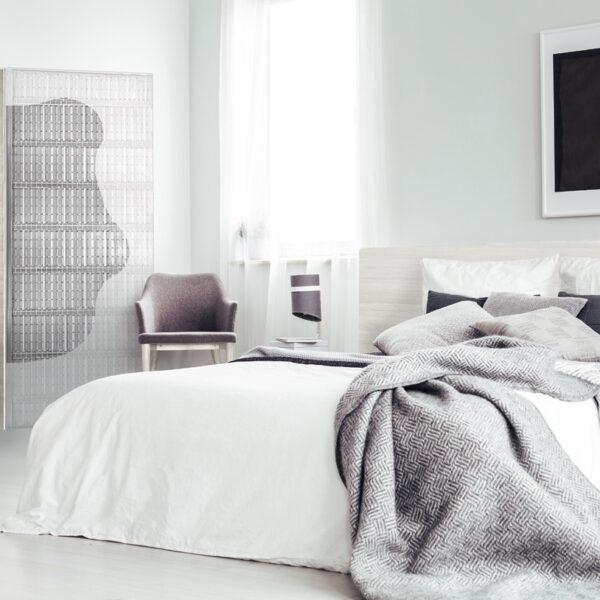 camera da letto con porta a scrigno della cabina armadio