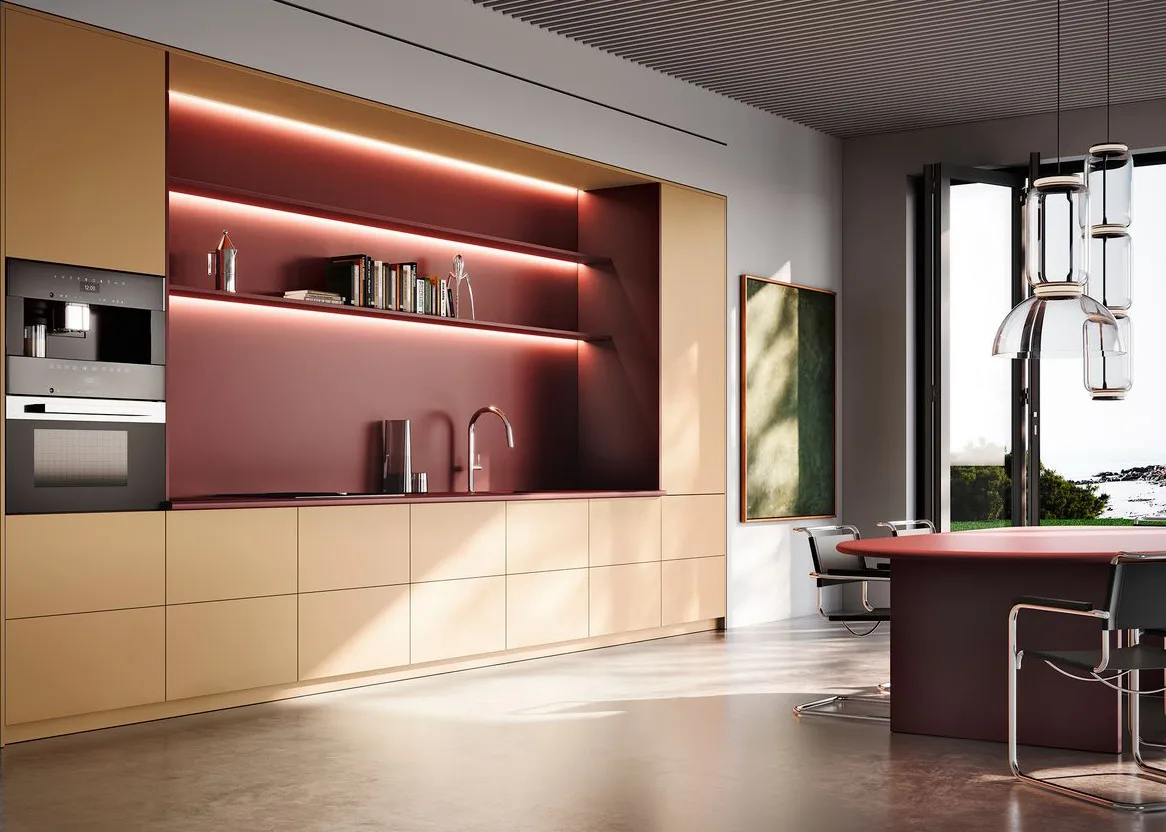 Cucina con forno a microonde in colonna