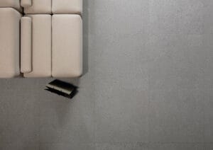 pavimento con piastrelle di grande formato