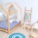 cameretta con letto montessoriano