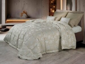 letto con elegante piumone