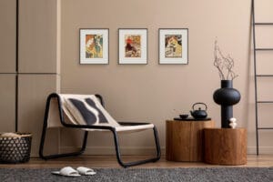 parete con tre quadri