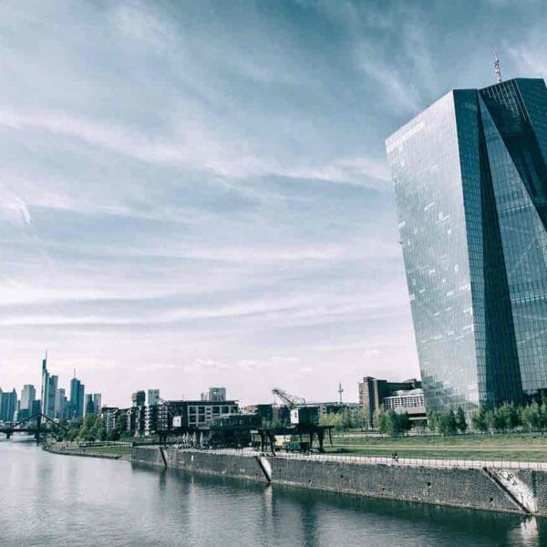 tassa alle banche