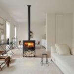 Soggiorno con termostufa al centro