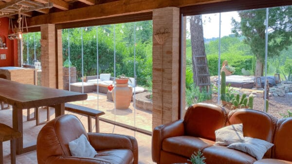 portico chiuso con vetri a pacchetto